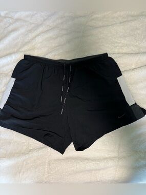 Nike Black Athletic Active Workout Shorts with White Side Panels